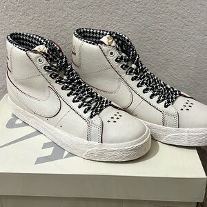 NWT Women’s Nike Zoom Blazer Mid QS 7.5